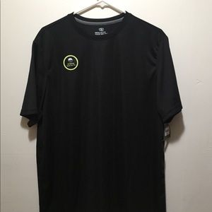 Men’s black athletic shirt